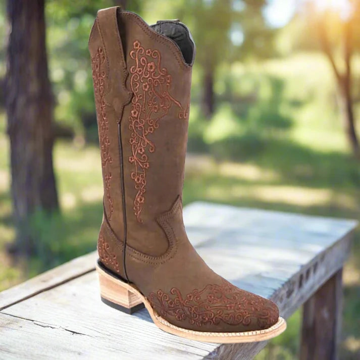 White Diamonds Women's Embroidered Square Toe Rodeo Cowgirl Boots – Brown