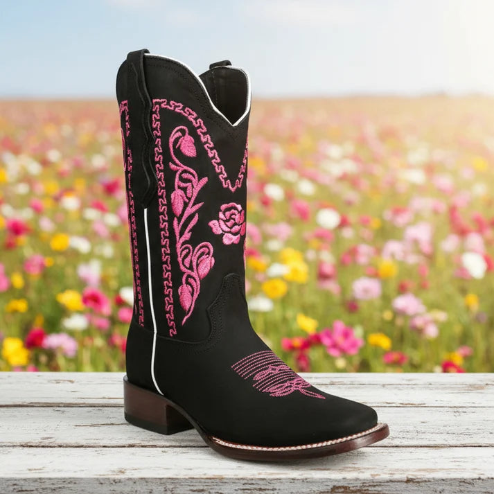 White Diamonds Women's Rose Embroidered Square Toe Rodeo Cowgirl Boots – Black