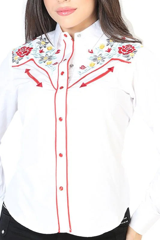 El General  Women’s Blusa Vaquera Blanca Con Flores Rojas Y Amarillas 126686