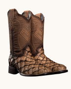 Men’s pirarucu cowboy boots in oryx with a square toe design